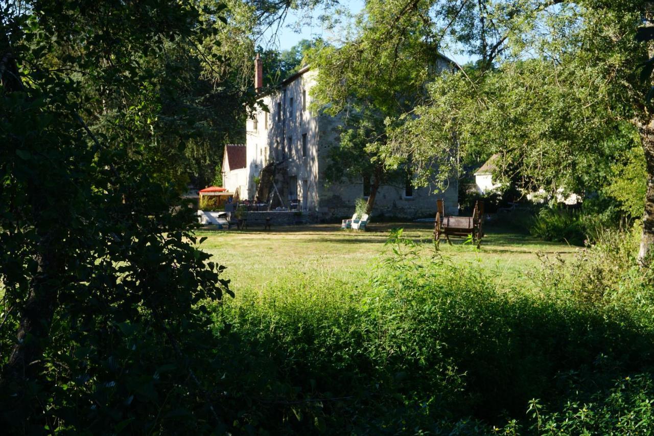 Le Moulin De Moquesouris - Chambres D'Hotes Et Table D'Hote Nazelles-Negron Екстериор снимка